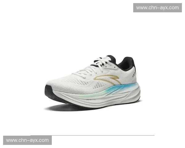 安踏冠军发布自研防护科技，结合中国文化意象设计冰雪装备