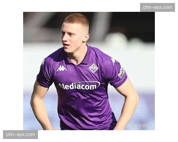 官方：佛罗伦萨与年轻中场续约，其转换视野受球队重视